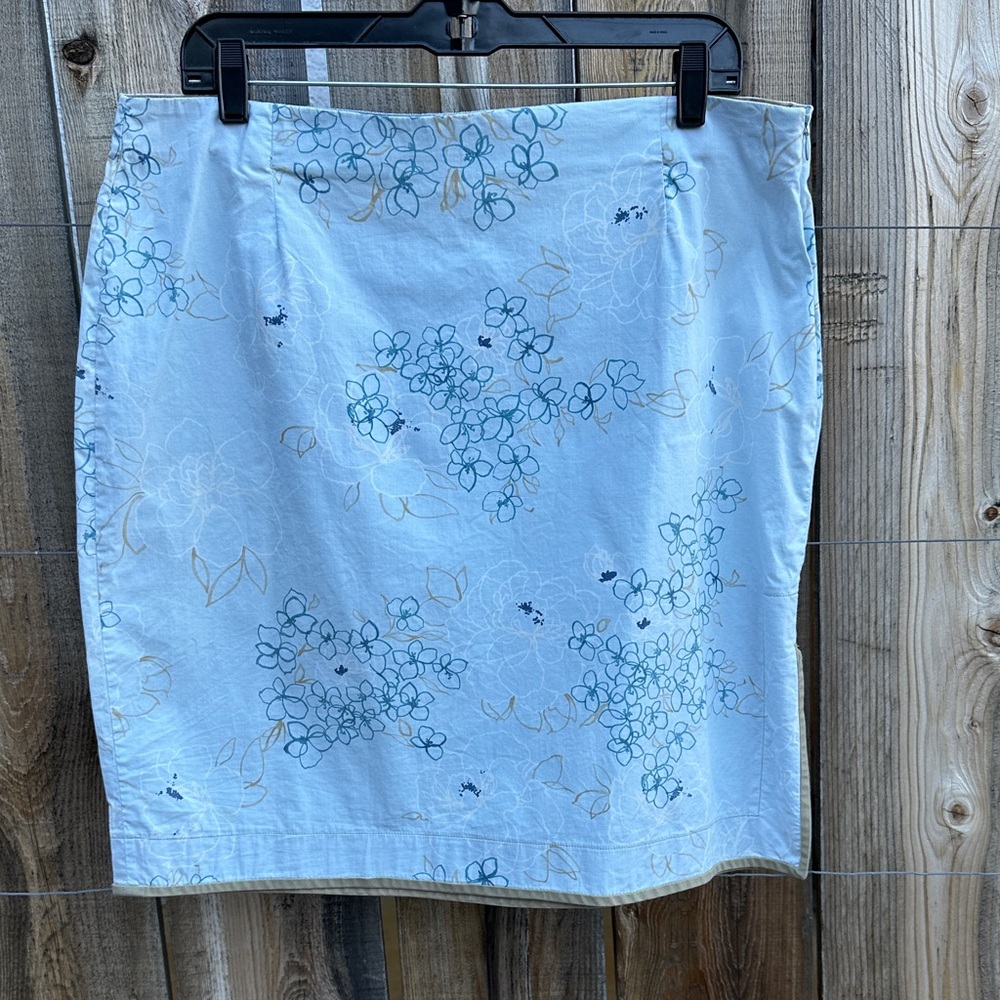 Studio M Light Blue Floral Cotton Pencil Skirt